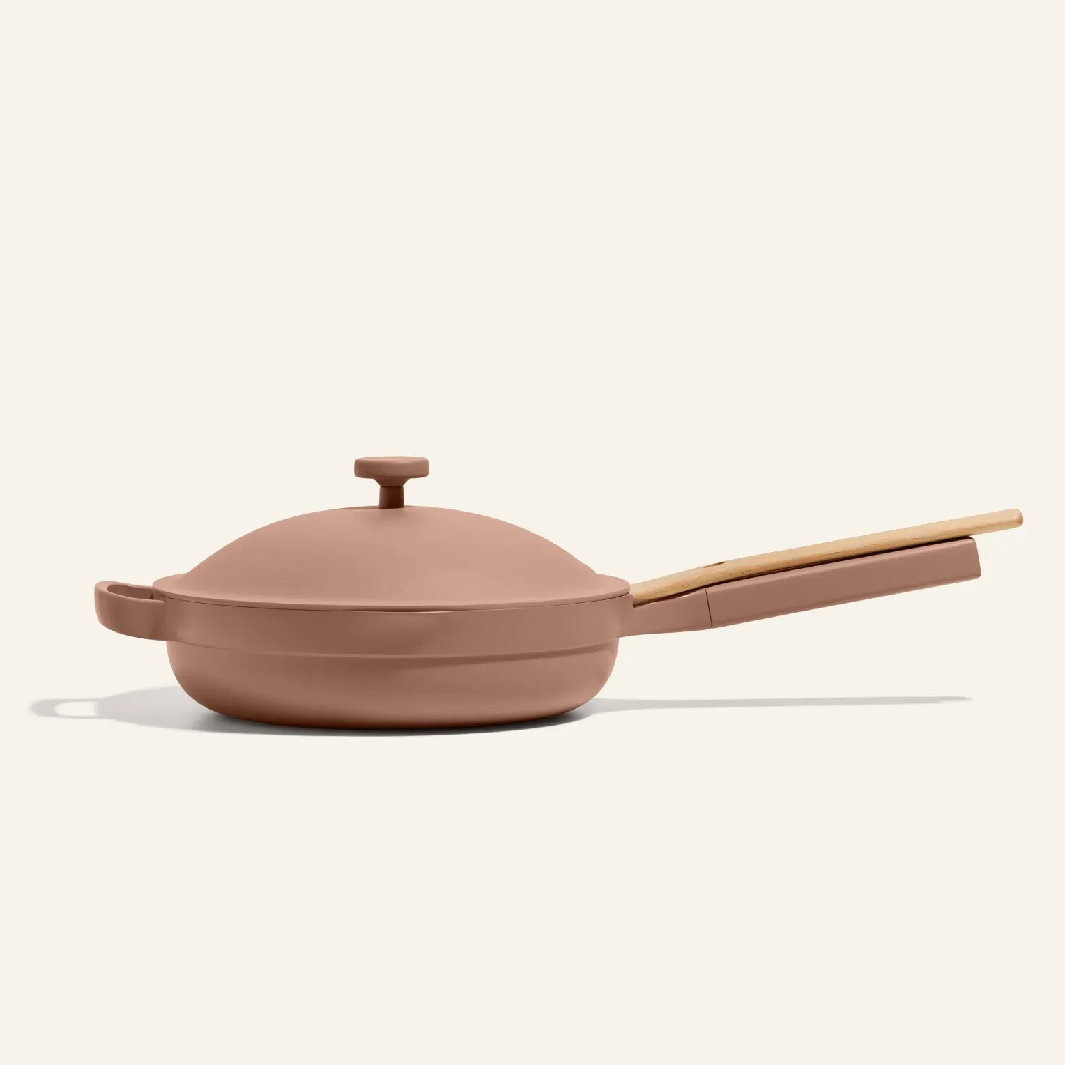 Clad frying pan in the cookware comparison